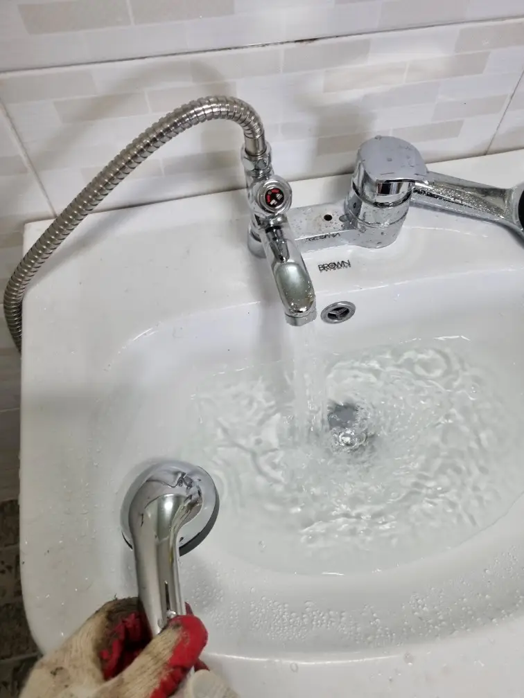 샤워 + 수전 교체 9